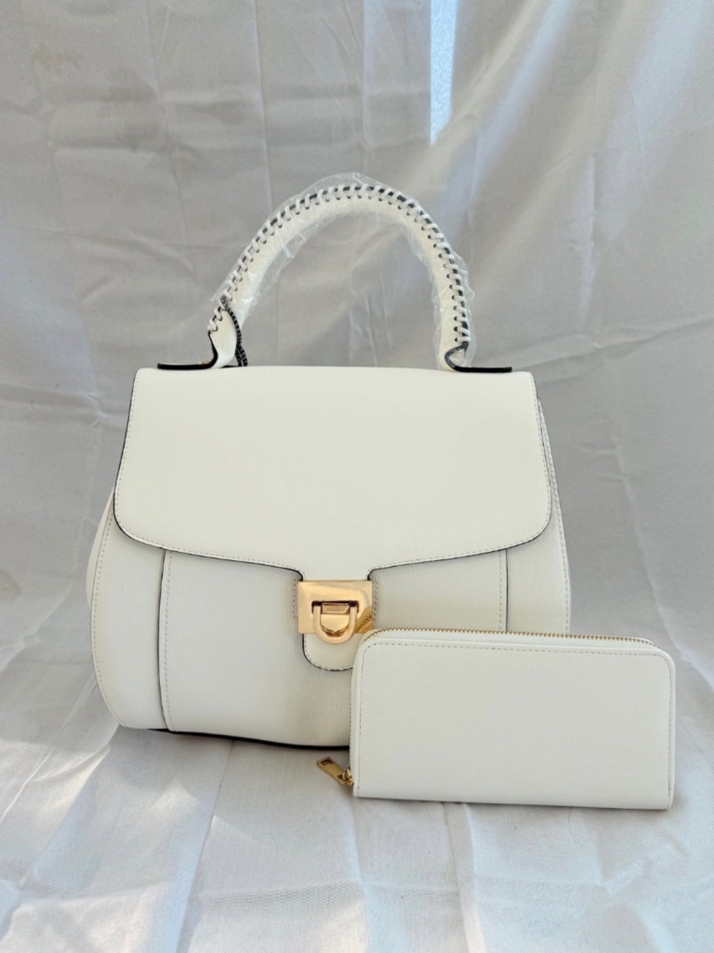 White Medium purse with a wallet